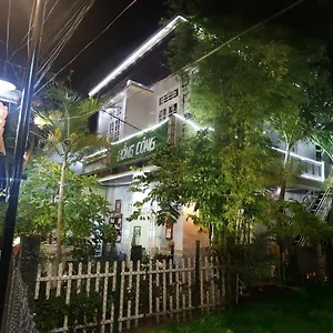 Hong Cong Bed & Breakfast